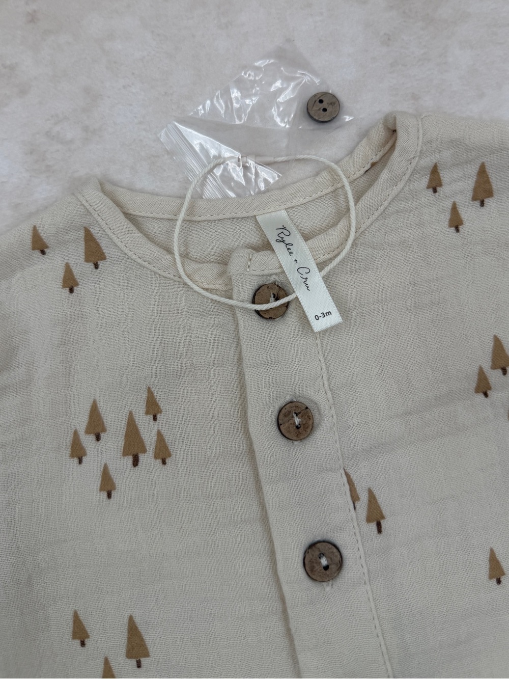🆕 Rylee + Cru Neutral Tree Romper - Picture 2 of 3
